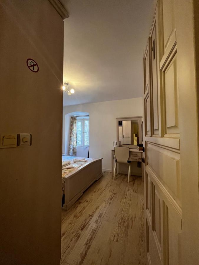 Athos Guesthouse Kotor Exteriér fotografie