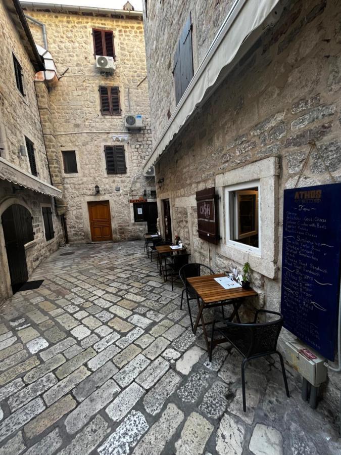 Athos Guesthouse Kotor Exteriér fotografie
